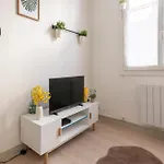 T2 Lumineux Et Cosy Idealement Situe ルルド