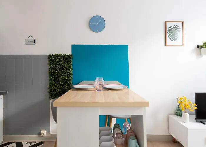 T2 Lumineux Et Cosy Idealement Situe